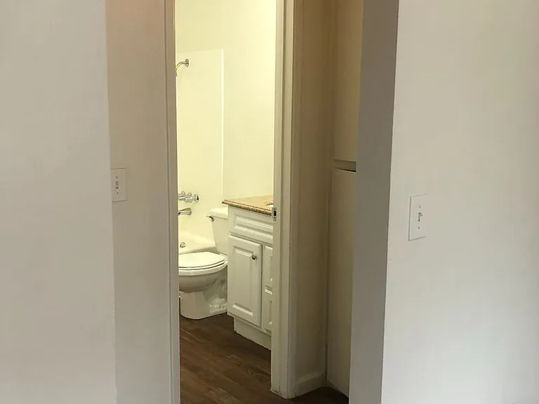 3565 Van Dyke Ave — Photo 5