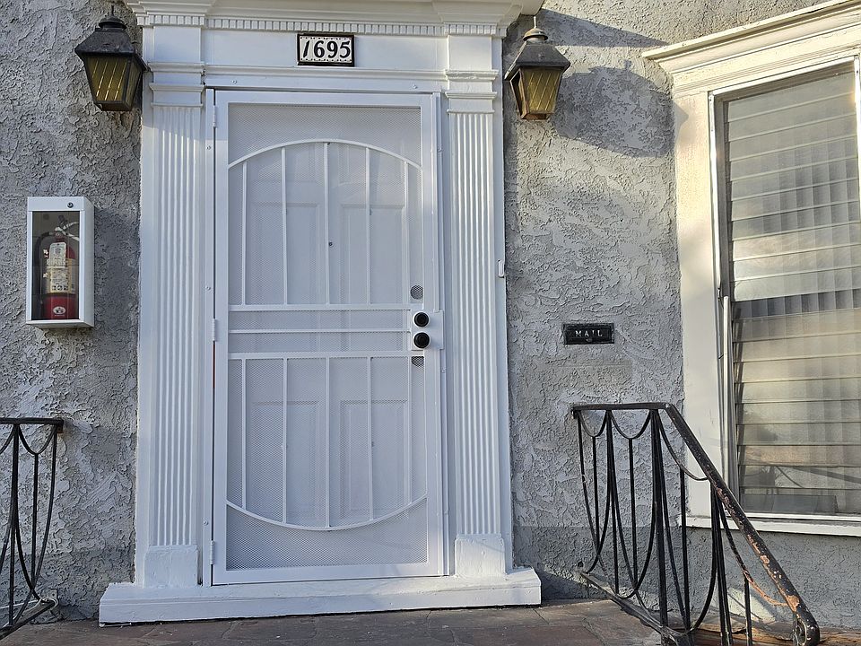 1st image of 1695 E Wardlow Rd