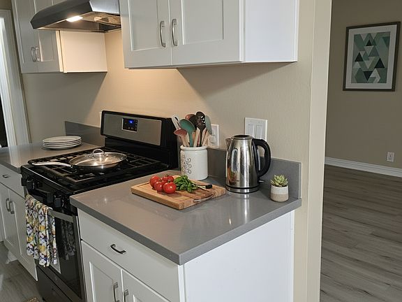 5th image of 6460 Crescent Ave APT 9