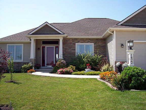 4th image of 1422 Carrington Way