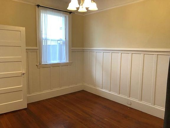3rd image of 2717 Bryant St