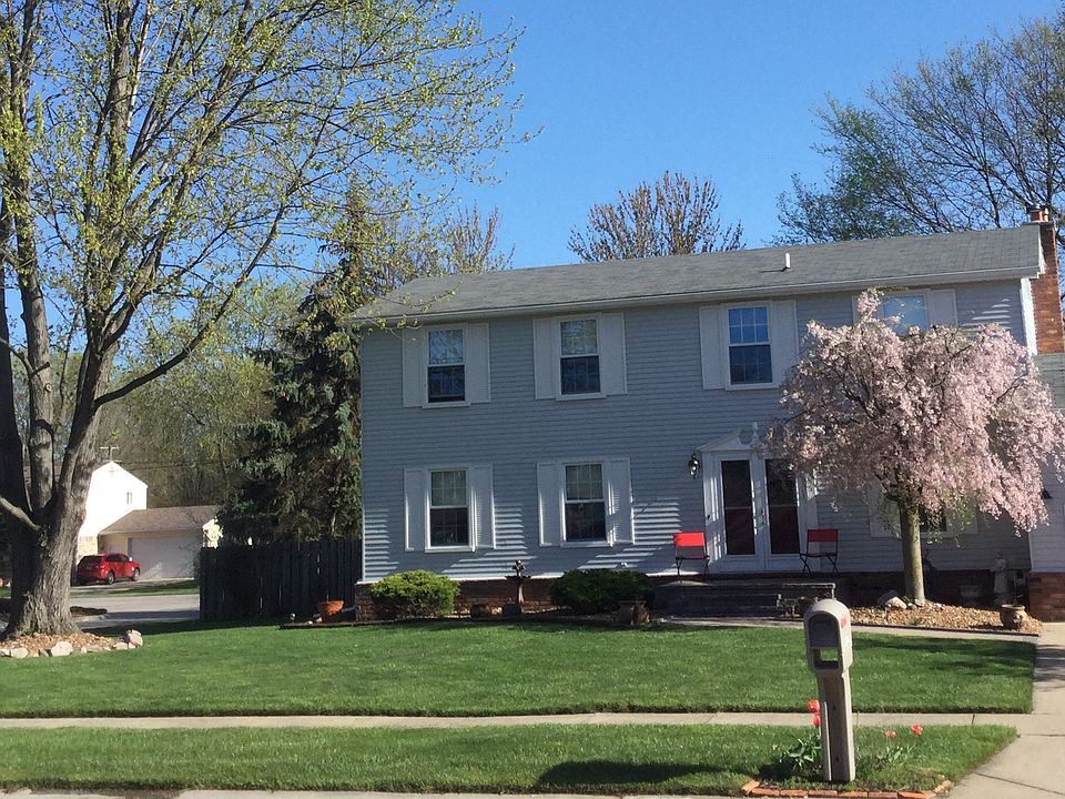 1st image of 38716 Meadowlawn St