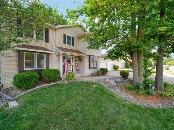11860 Millstone Dr, Grand Ledge, MI 48837