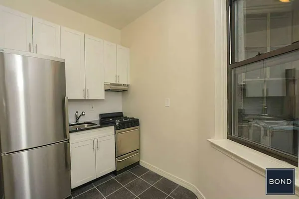 Rented by Bond New York | media 4