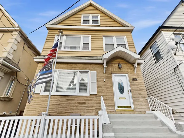 159 West 32nd Street image 1 of 48