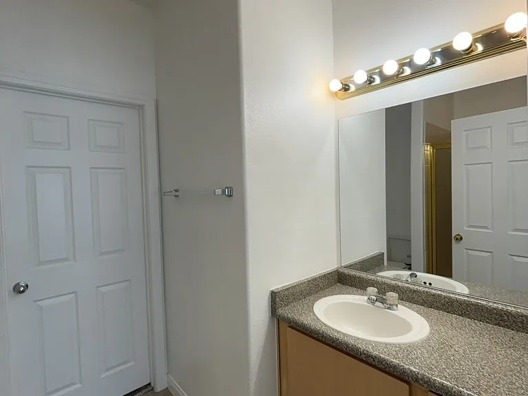 4915 E Russell Rd #142 — Photo 8