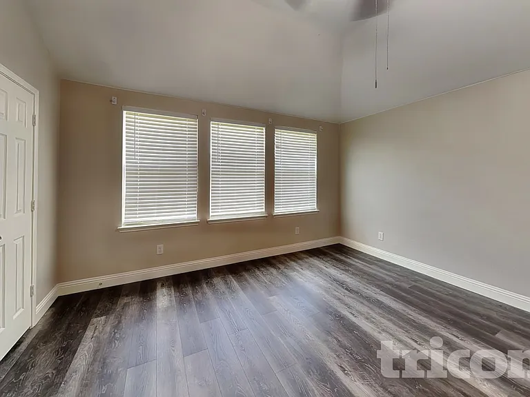 12608 Summerwood Dr — Photo 5