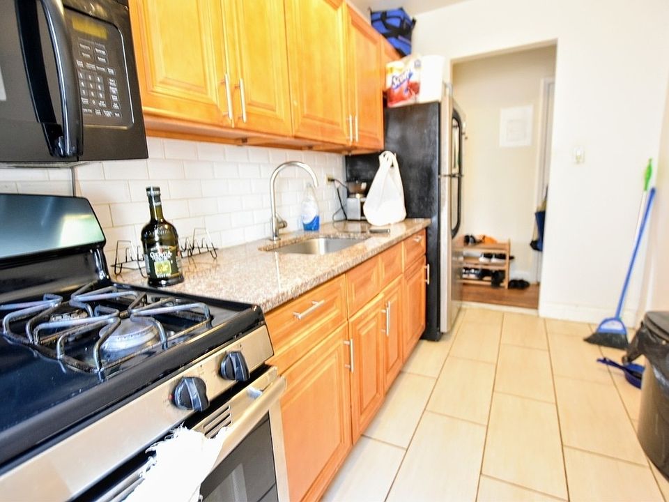1st image of 23-33 32nd St #2