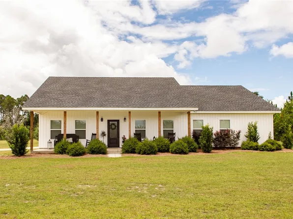 104 Wildwood St, Hoboken, GA 31542