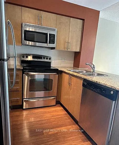 2191 Yonge St #804 — Photo 13