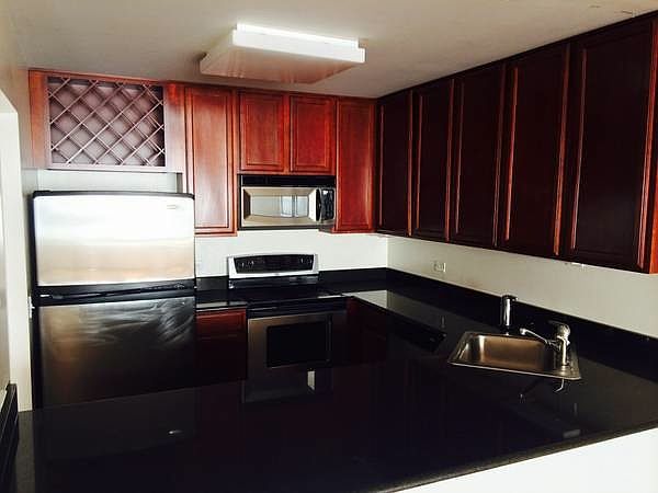 1st image of 525 W Hawthorne Pl APT 3105