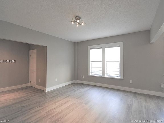 5th image of 1017 Jefferson Ave APT 102