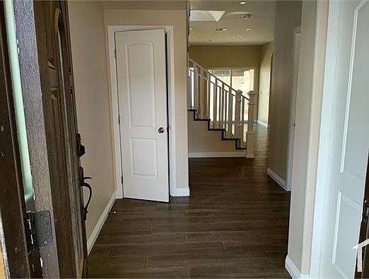 3rd image of 9246 Cedros Ave #1