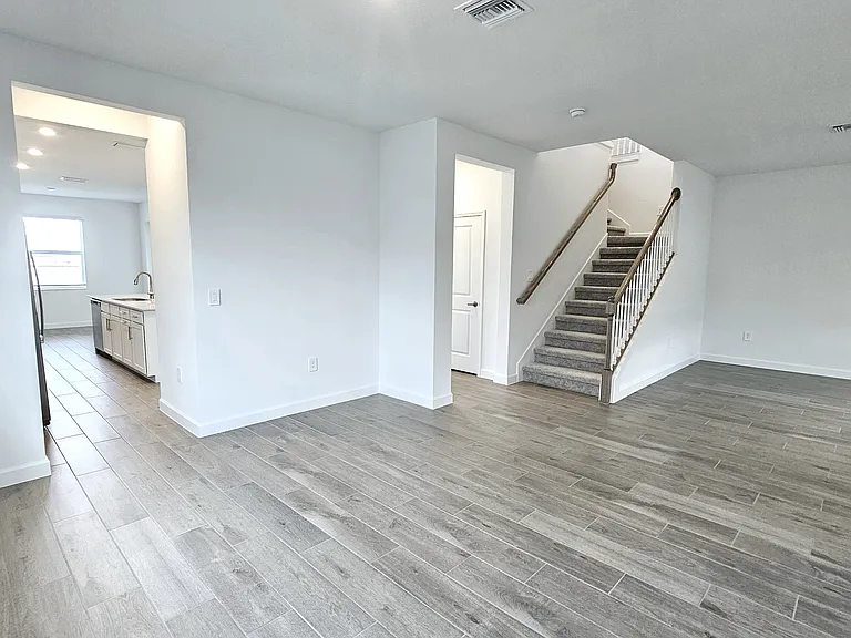 15198 Jadestone Dr — Photo 4