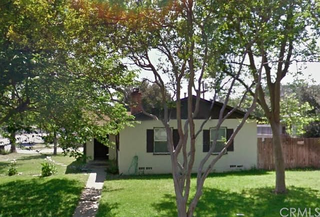 1st image of 1265 Oakwood Dr
