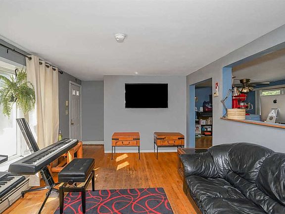 5th image of 439 Collington Dr