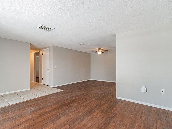 4th image of 6740 El Camino Paloma Ave