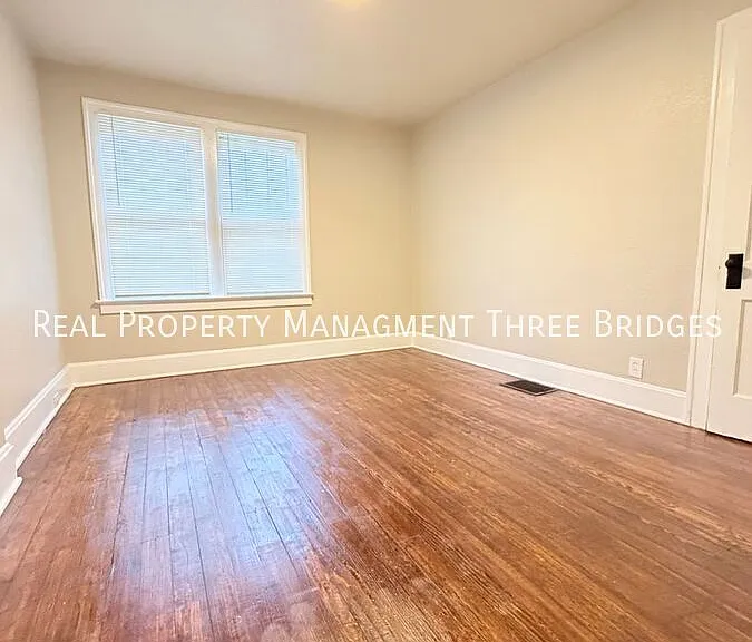 5533 Grace Ave — Photo 5