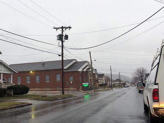 4th image of 204 Cedar Ave