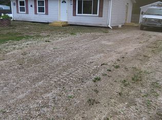1339 N Pine River Rd, Smiths Creek, MI 48074