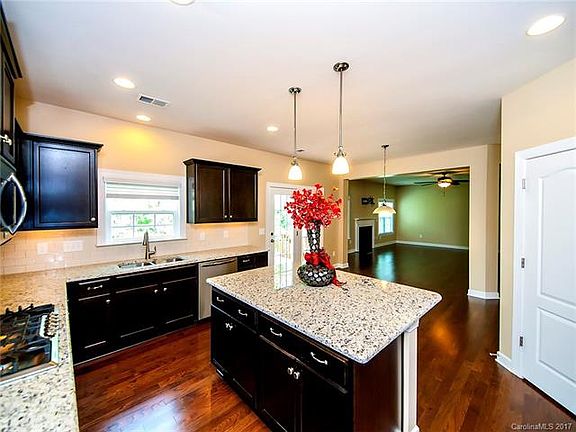 4th image of 16830 Alydar Commons Ln