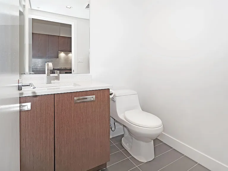 1045 Richards St — Photo 12