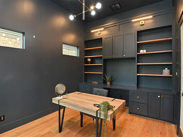 1733 Du Barry Ln — Photo 10