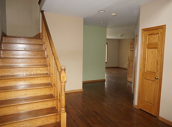 2nd image of 8532 Oak Park Ave