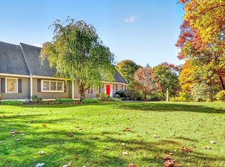 88 Esterbrook Rd, Acton, MA 01720