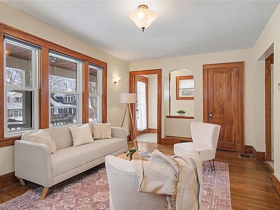 4th image of 295 Terrace Park