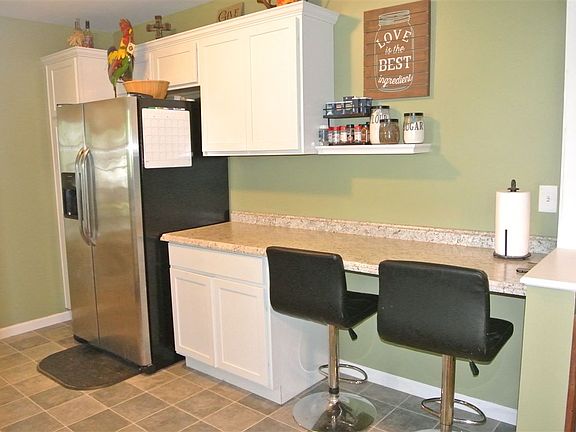 5th image of 6494 Sassafras Dr