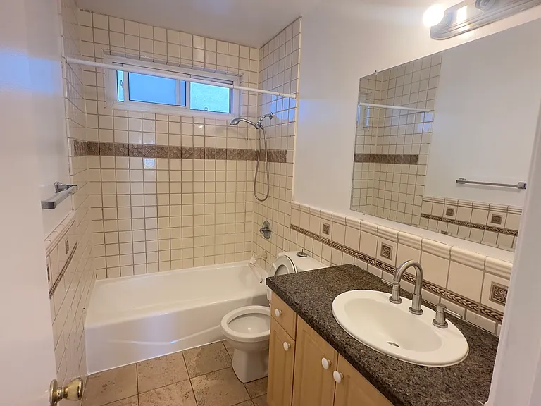 454 Riverdale Dr #7 — Photo 7