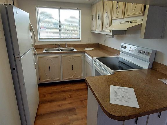 4th image of 1200 37th St N APT 307