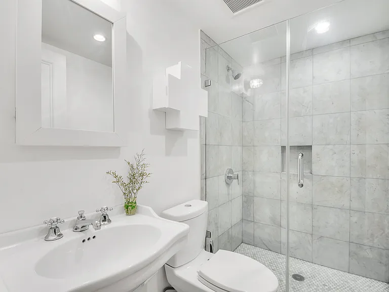 256 Cumberland St #2 — Photo 5