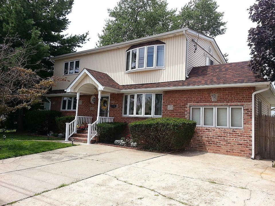 1st image of 2083 Prospect Ave