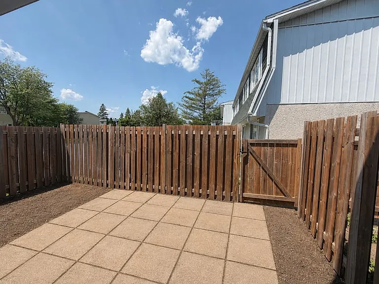 1520 Beaverpond Dr #A — Photo 12