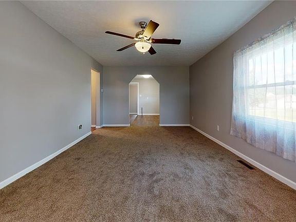 3rd image of 2407 Beverly St