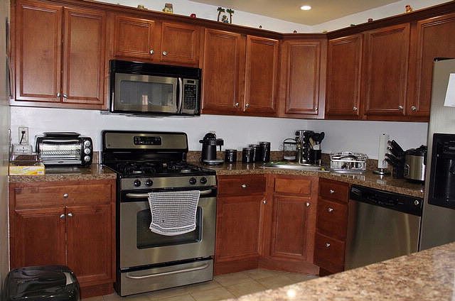 2nd image of 40 Robertson Way #40