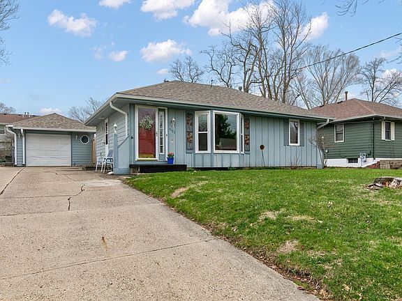 2nd image of 4133 52nd St