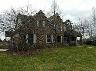 6245 S Abbott Rd, Orchard Park, NY 14127