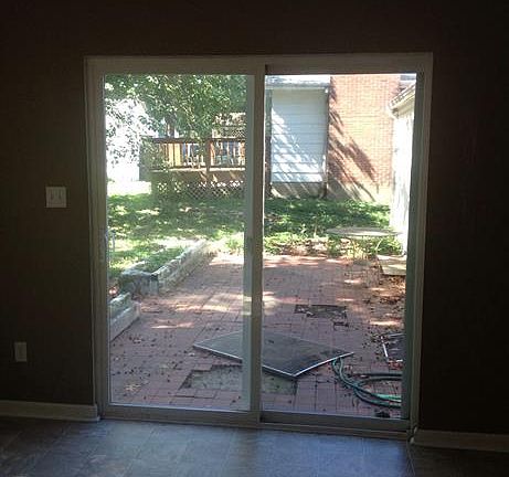 5th image of 222 Roberta Ave