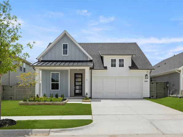 8421 Peach St, Justin, TX 76247
