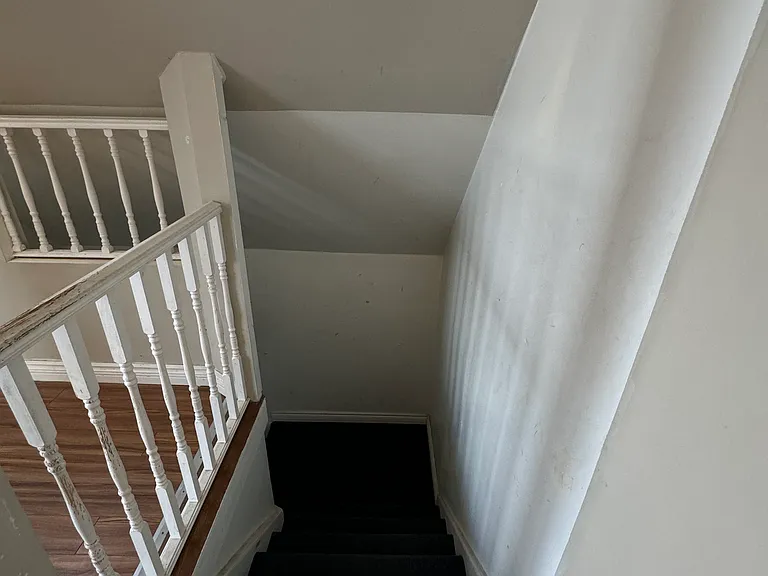 348 Gladstone Ave #3 — Photo 11