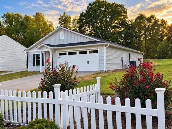 337 Frank Cherry St, Eden, NC 27288