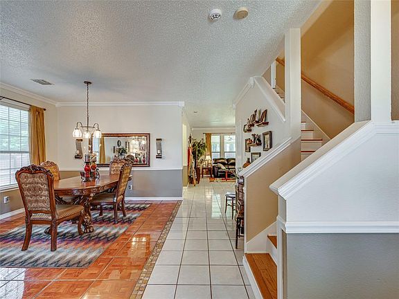 3rd image of 305 Washington Dr