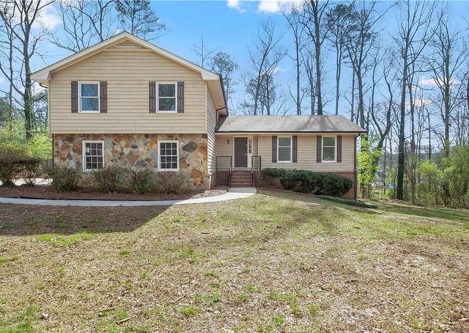 1st image of 631 Buckeye Cir SE