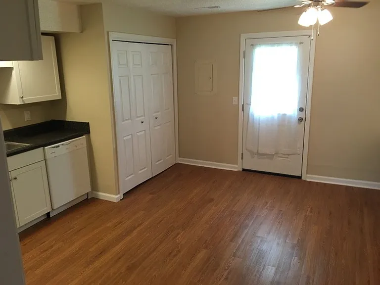 54 E Caldwell St — Photo 7