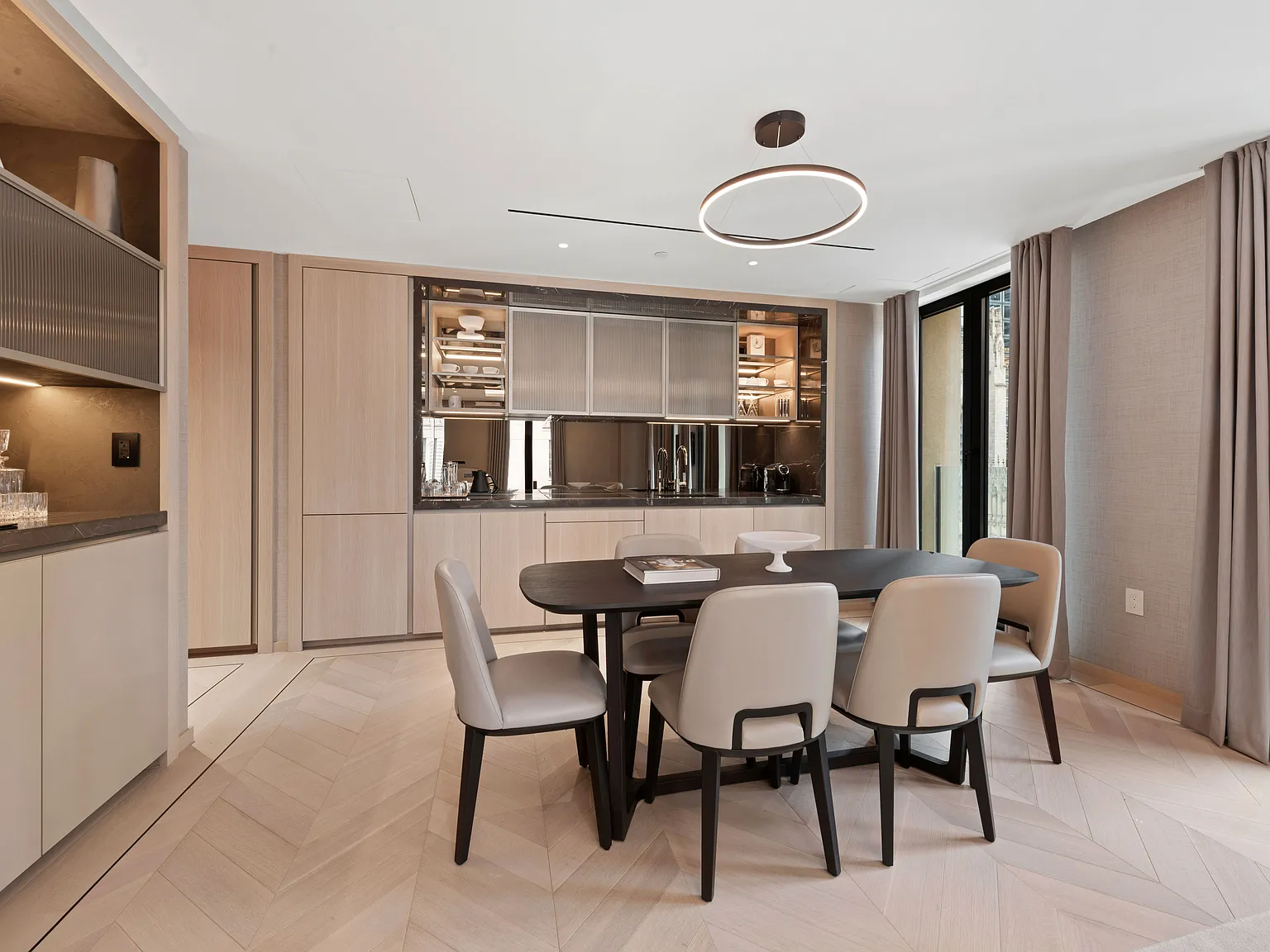 685 5th Avenue — Photo 3