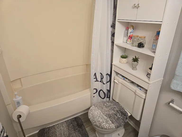 6151 Knoll Wood Rd #305 — Photo 9