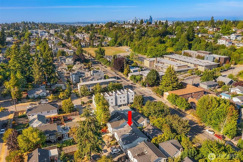 5th image of 5615 Fauntleroy Way SW